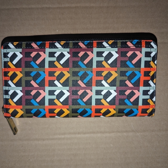 NWOT Fossil Wallet - Picture 3 of 4